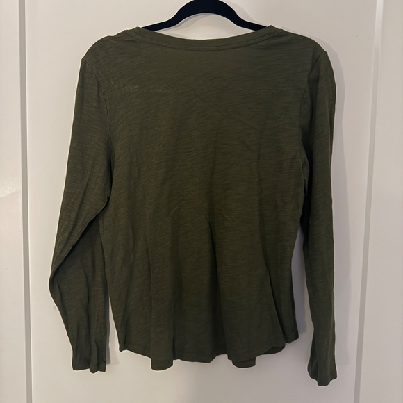 Old Navy EveryWear Long Sleeve Tee - Olive Green (M) - Picture 3 of 3
